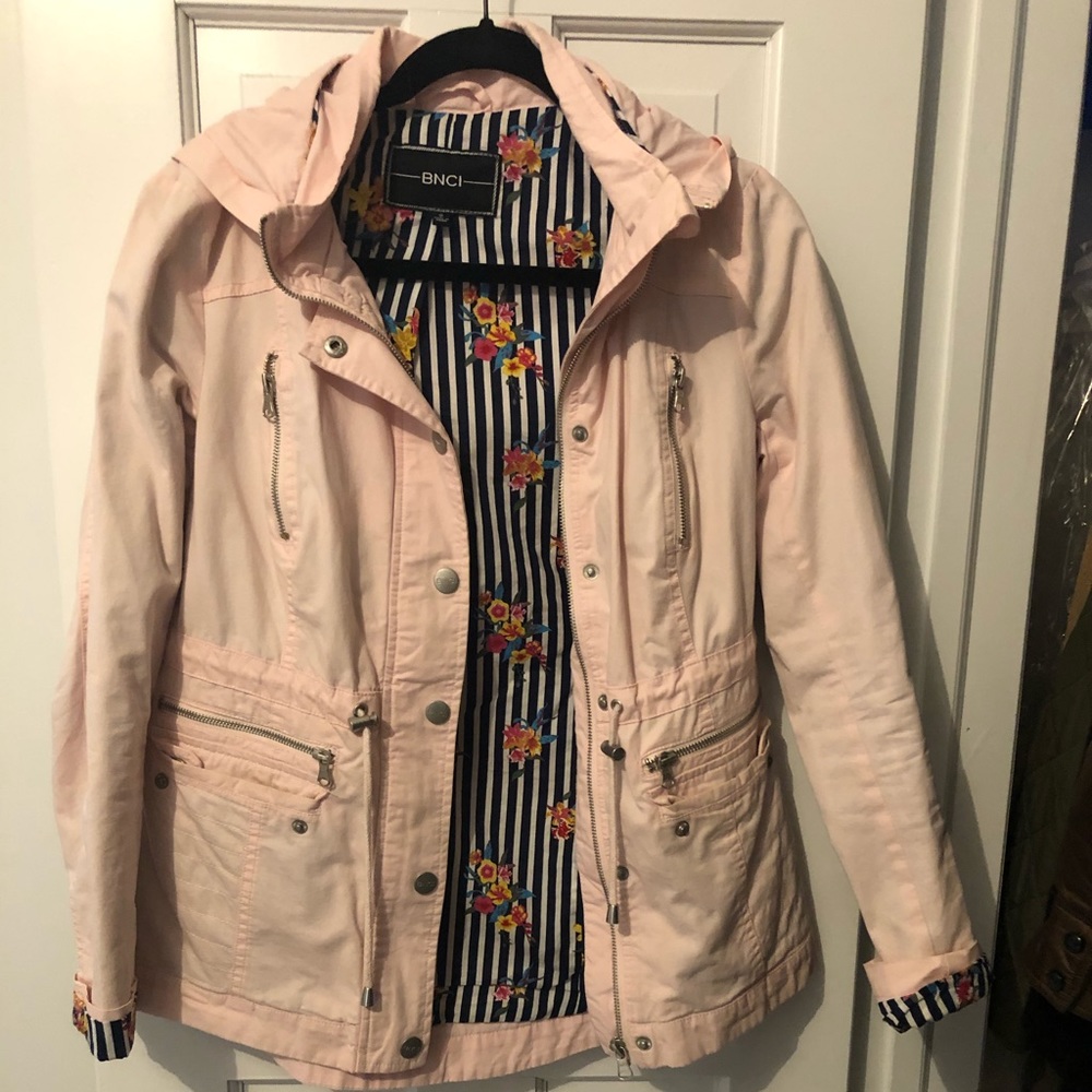 Women’s lightweight jacket